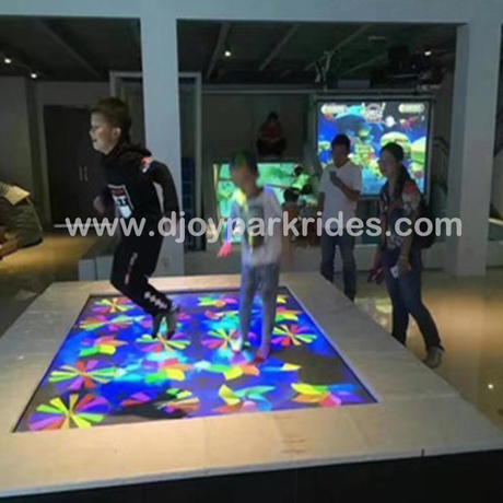 DJIP05 Newest kids trampoline interactive projection